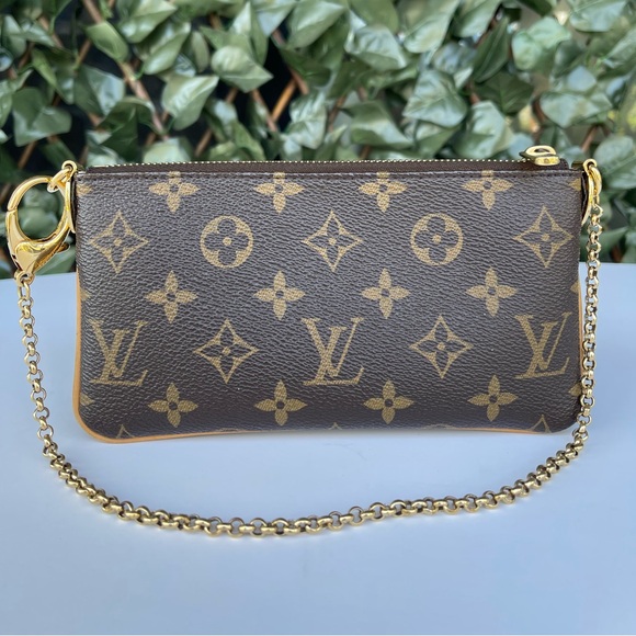 Louis Vuitton Milla clutch - Picture 2 of 13